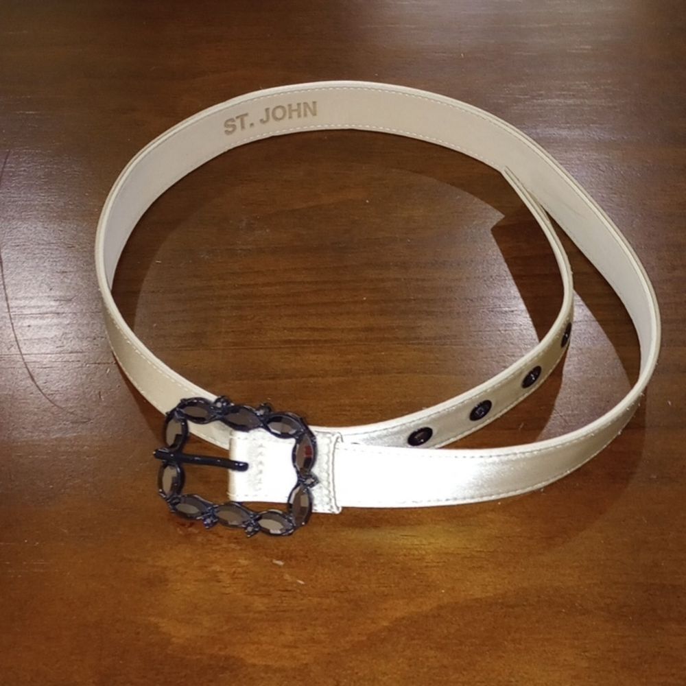 St John Jeweled‎ Buckle Metallic Gold Leather Belt, 36" Overall Length